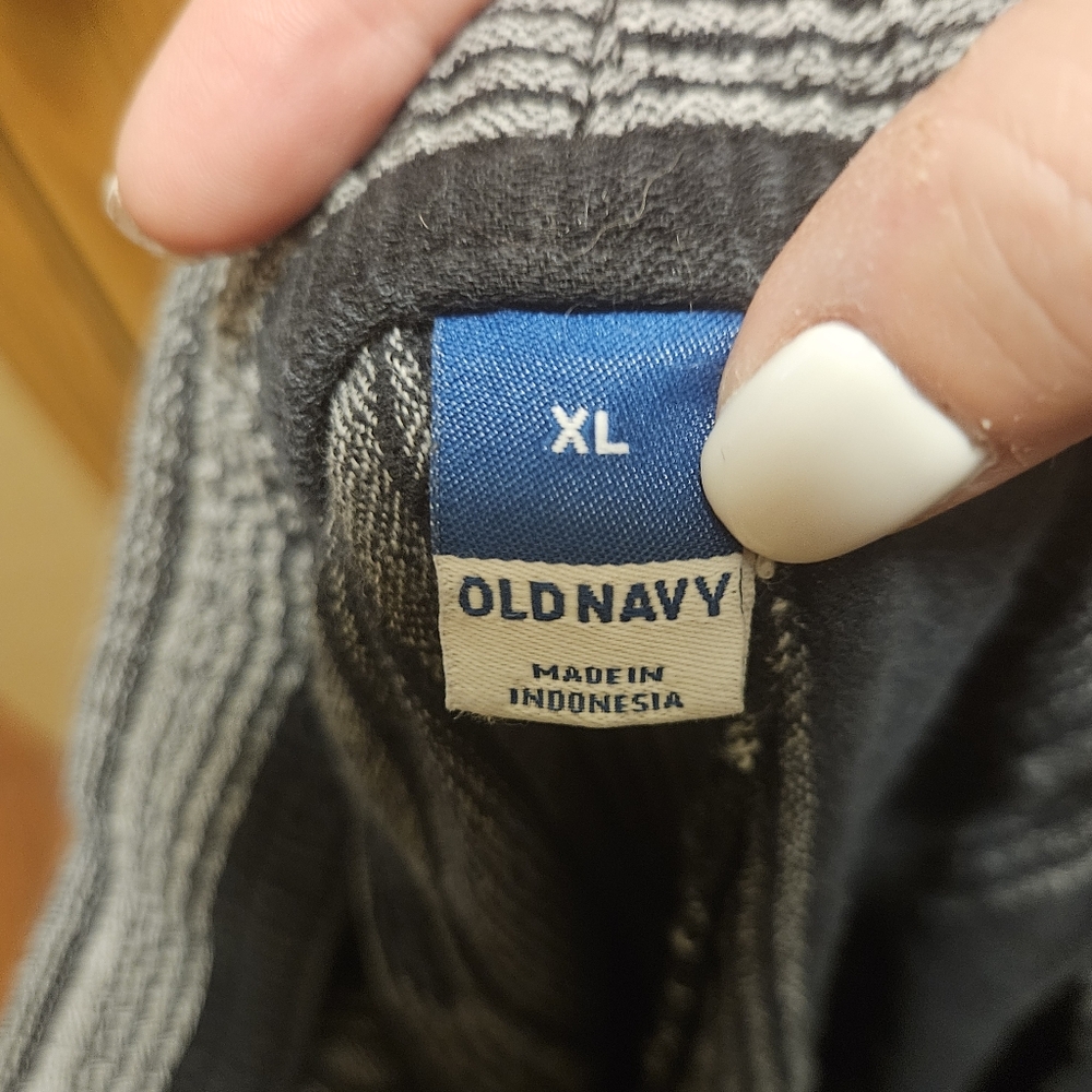 Cropped Pants - Picture 2 of 2